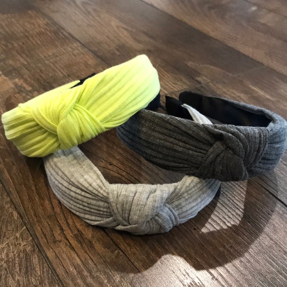 NWOT Twisted Rib Knit Knot Headband - Picture 3 of 5